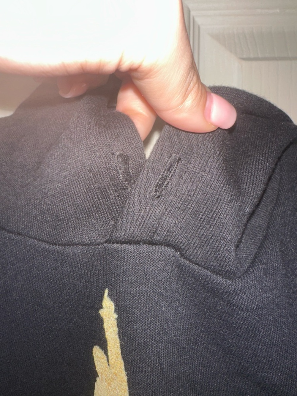 Hamilton Black Hoodie with Gold Star Performer Graphic S theater - Picture 3 of 8
